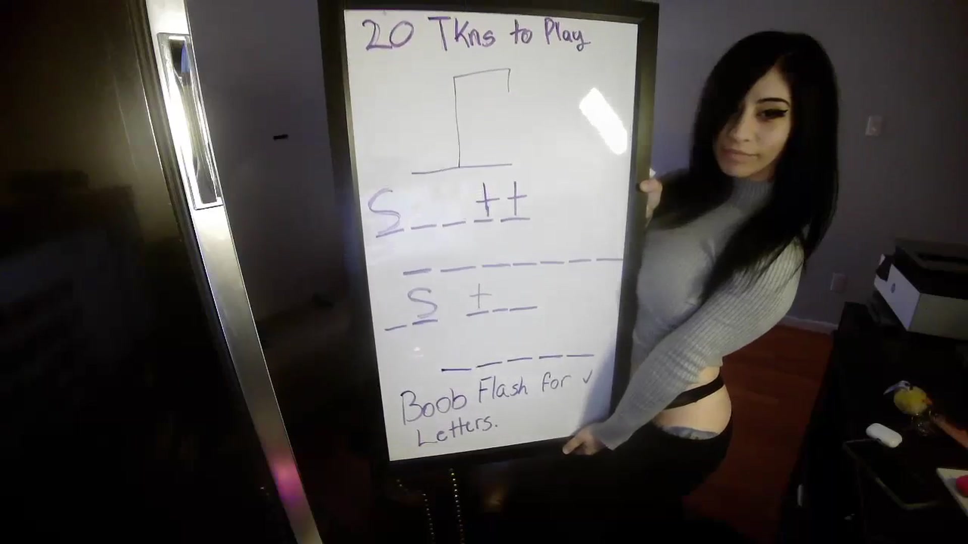 Gallery image thumbnail from Emoxbunny's myfreecams stream on, 12/17/2023, 17:03 image 3 of 20