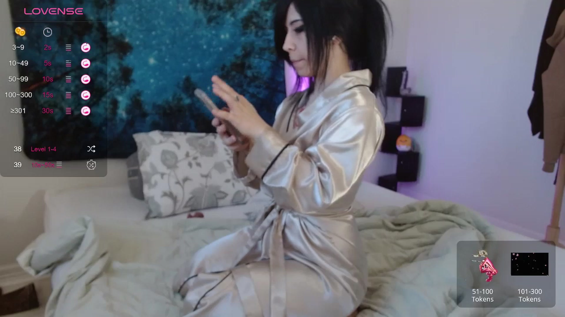Gallery image thumbnail from Emoxbunny's myfreecams stream on, 12/28/2023, 17:23 image 4 of 20
