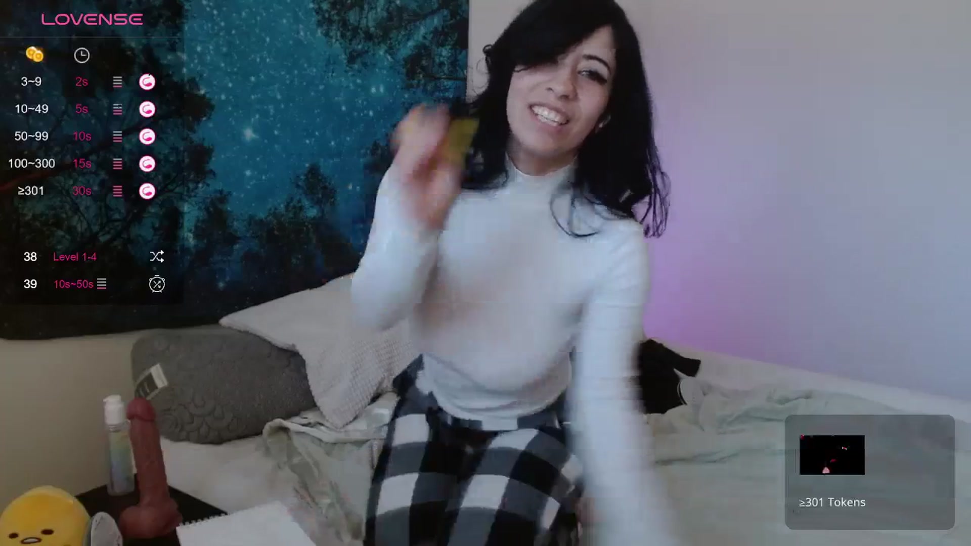 Gallery image thumbnail from Emoxbunny's myfreecams stream on, 12/29/2023, 18:56 image 5 of 20