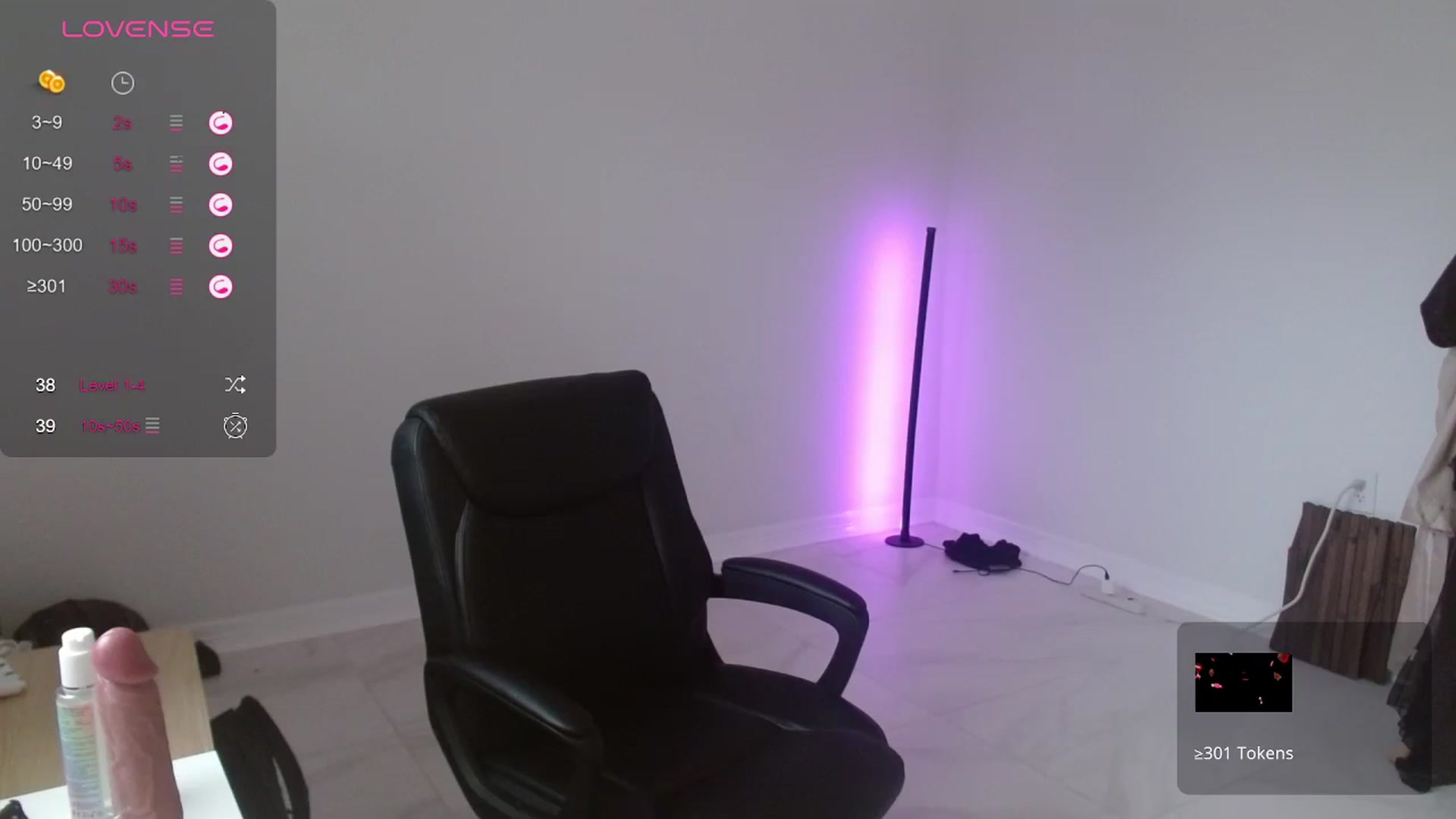 Gallery image thumbnail from Emoxbunny's myfreecams stream on, 01/01/2024, 18:23 image 13 of 20