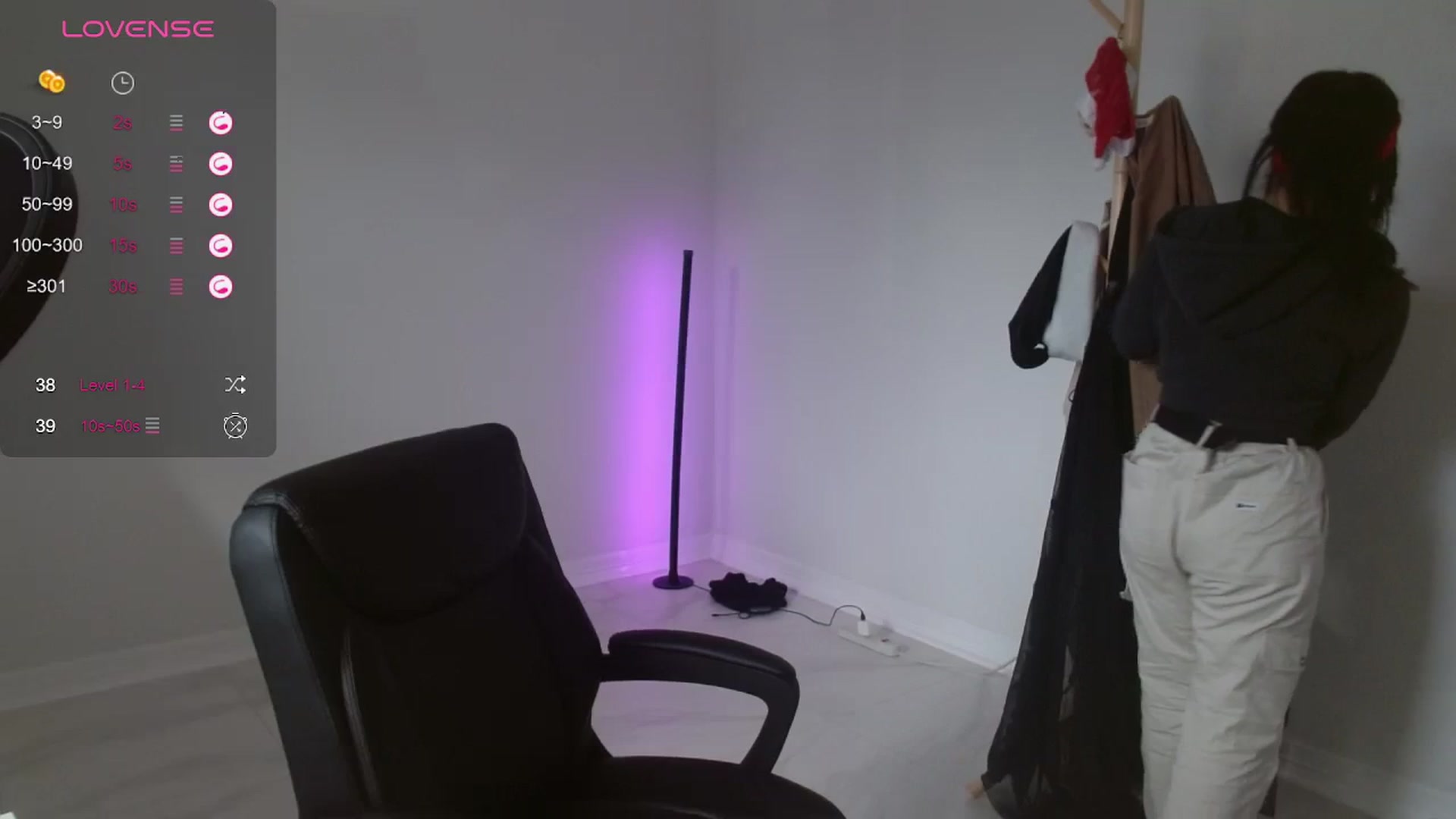 Gallery image thumbnail from Emoxbunny's myfreecams stream on, 01/01/2024, 19:58 image 3 of 20
