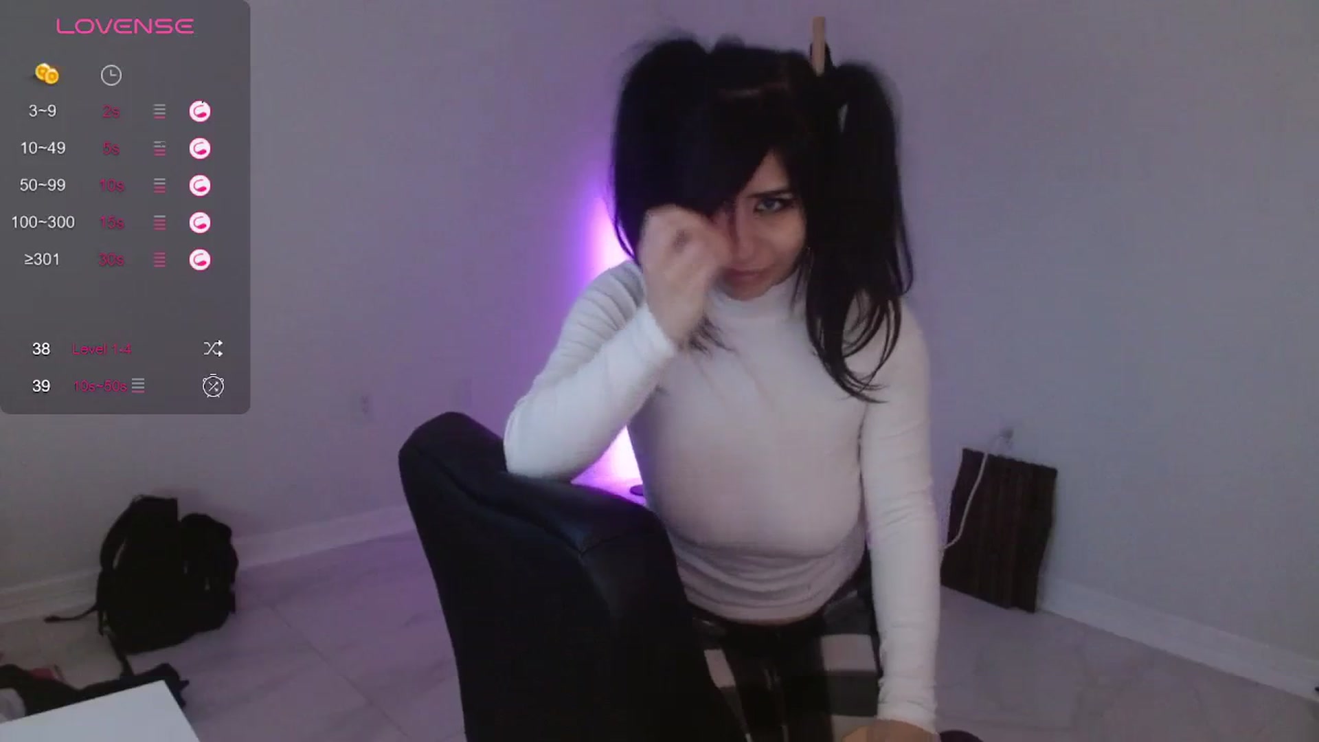 Gallery image thumbnail from Emoxbunny's myfreecams stream on, 01/02/2024, 14:53 image 2 of 20