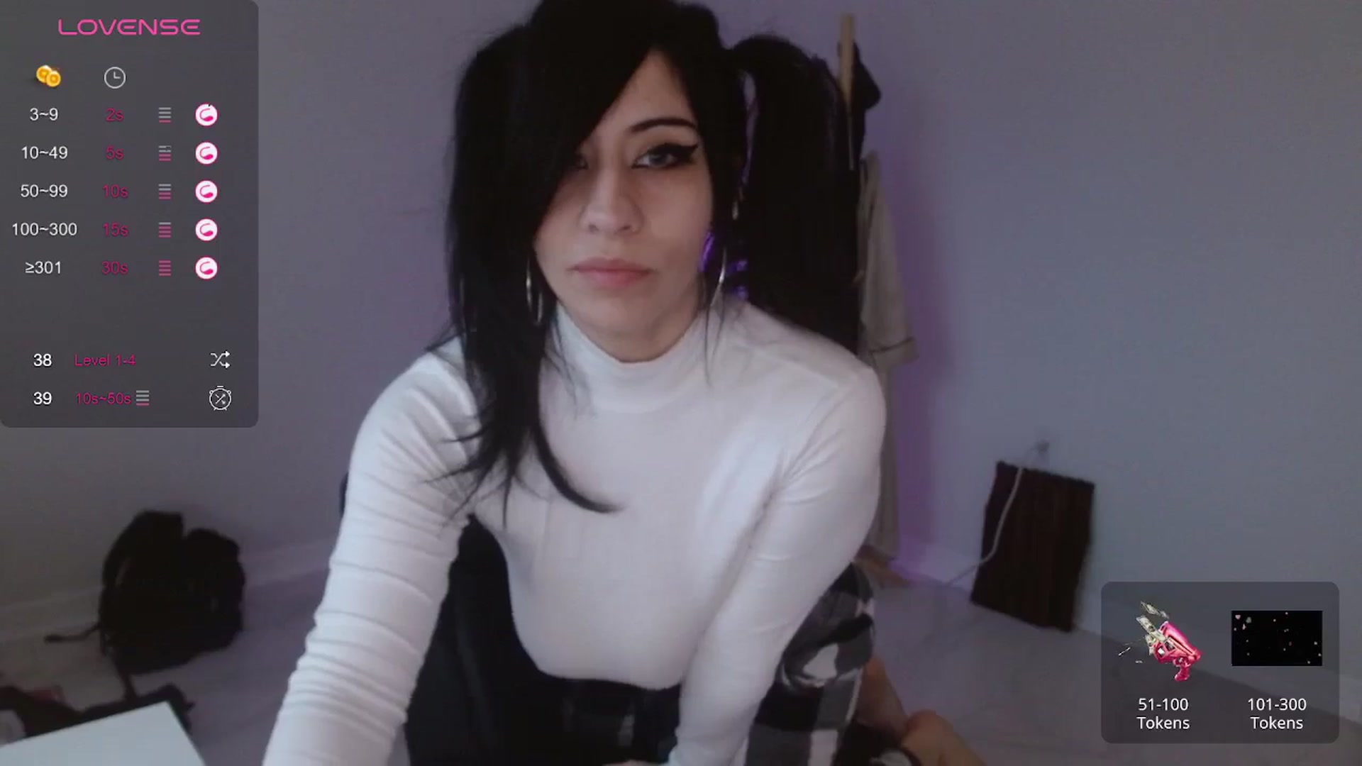 Gallery image thumbnail from Emoxbunny's myfreecams stream on, 01/02/2024, 14:53 image 14 of 20