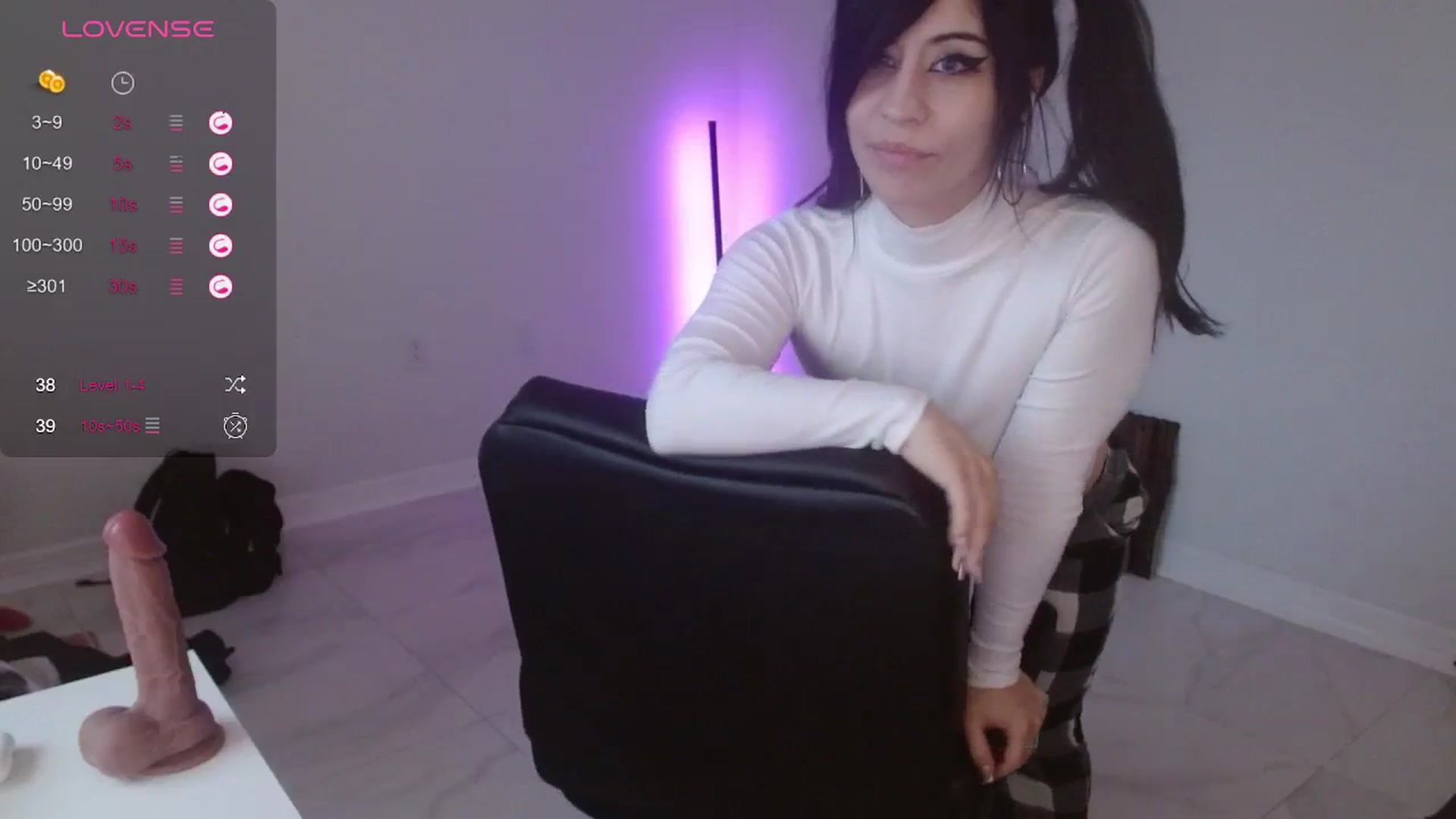 Gallery image thumbnail from Emoxbunny's myfreecams stream on, 01/02/2024, 14:53 image 18 of 20