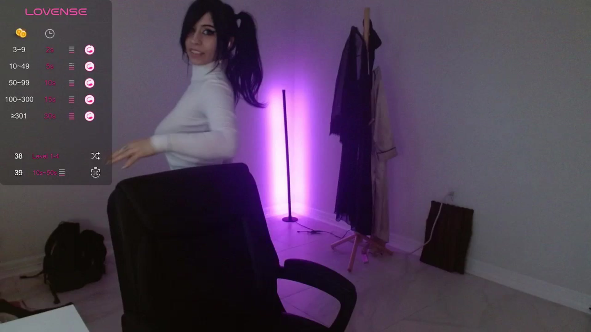 Gallery image thumbnail from Emoxbunny's myfreecams stream on, 01/02/2024, 14:53 image 1 of 20