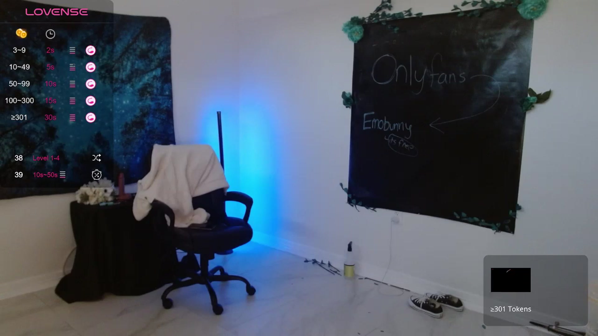 Gallery image thumbnail from Emoxbunny's myfreecams stream on, 01/03/2024, 18:46 image 4 of 20