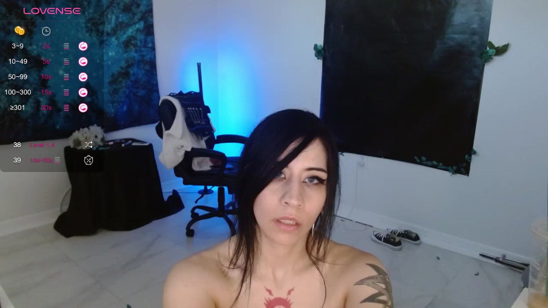 Gallery image thumbnail from Emoxbunny's myfreecams stream on, 01/03/2024, 18:46 image 1 of 20