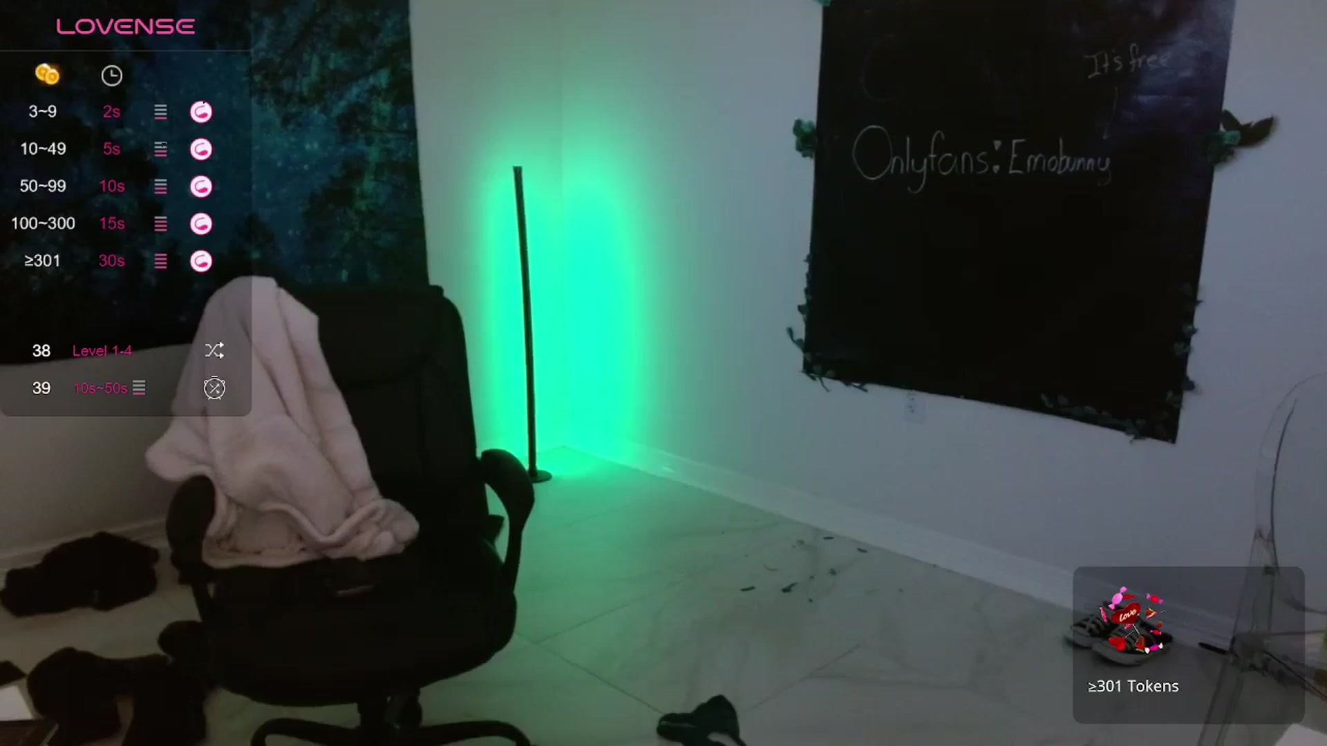 Gallery image thumbnail from Emoxbunny's myfreecams stream on, 01/04/2024, 17:05 image 6 of 20