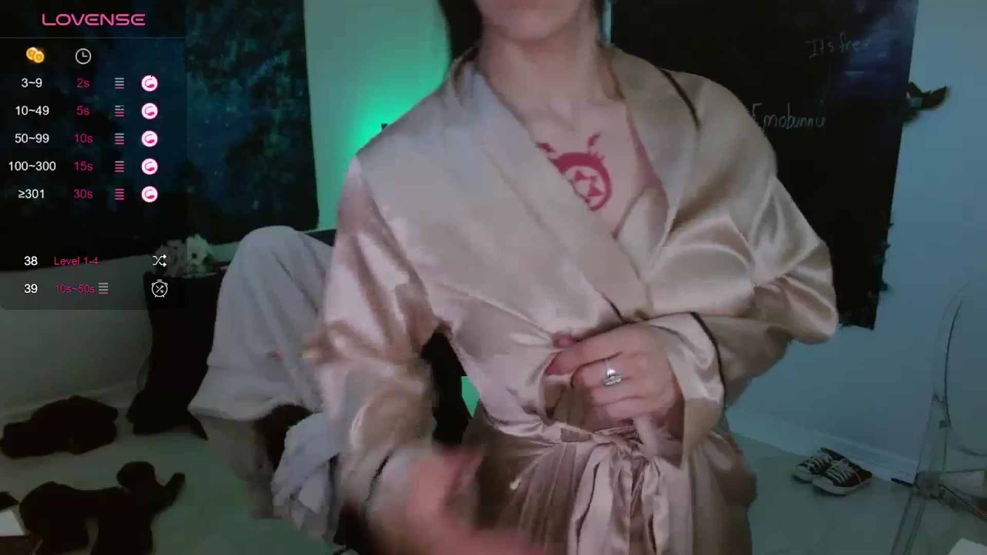 Gallery image thumbnail from Emoxbunny's myfreecams stream on, 01/04/2024, 17:05 image 20 of 20
