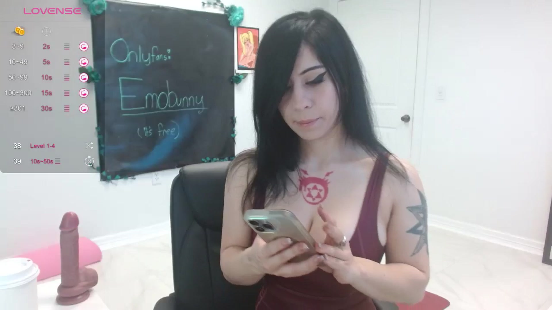 Gallery image thumbnail from Emoxbunny's myfreecams stream on, 01/12/2024, 16:51 image 17 of 20