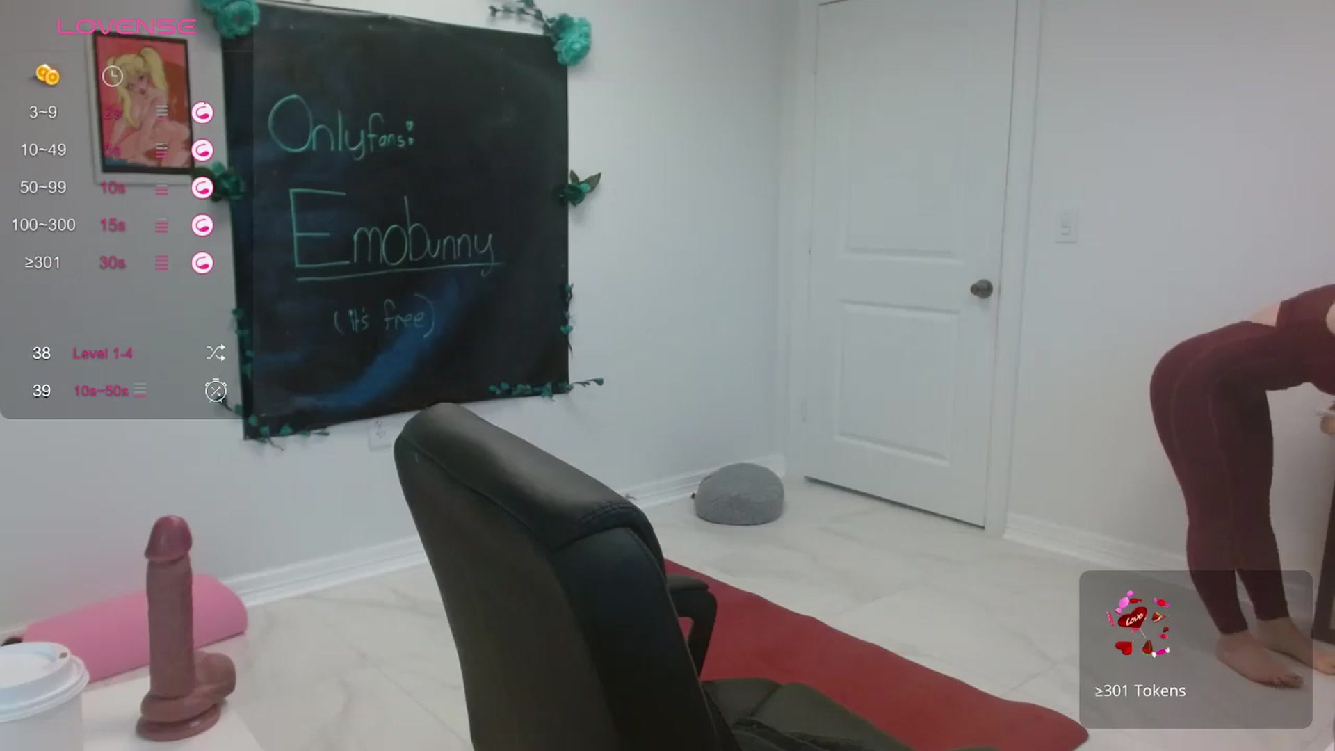 Gallery image thumbnail from Emoxbunny's myfreecams stream on, 01/12/2024, 16:51 image 6 of 20