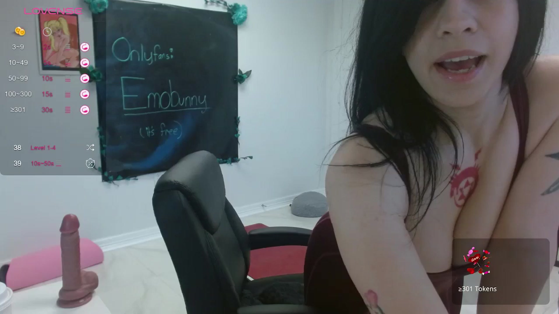 Gallery image thumbnail from Emoxbunny's myfreecams stream on, 01/12/2024, 16:51 image 4 of 20