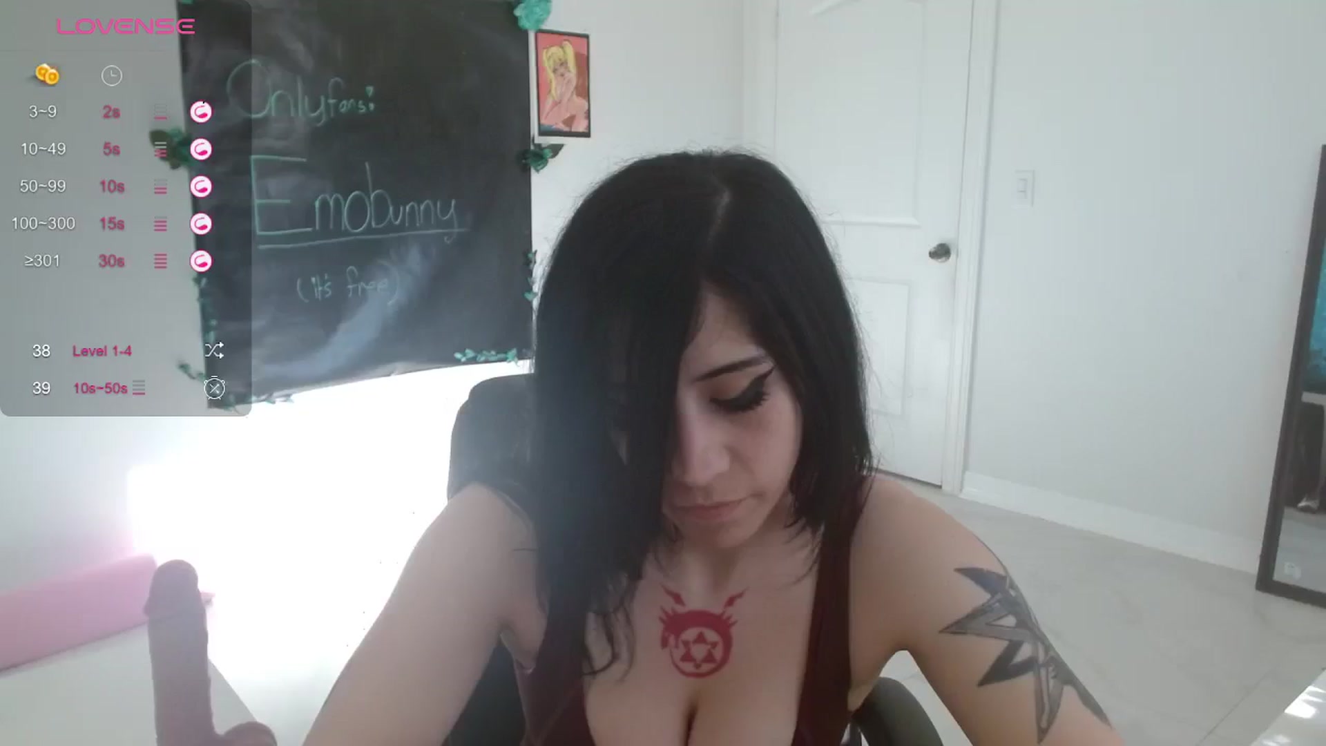 Gallery image thumbnail from Emoxbunny's myfreecams stream on, 01/12/2024, 21:18 image 20 of 20