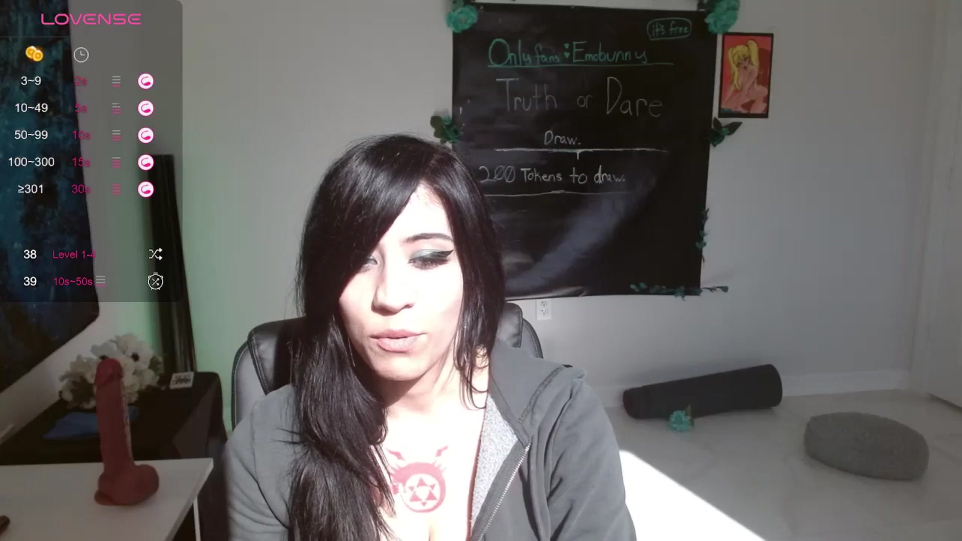 Gallery image thumbnail from Emoxbunny's myfreecams stream on, 01/13/2024, 20:38 image 16 of 20