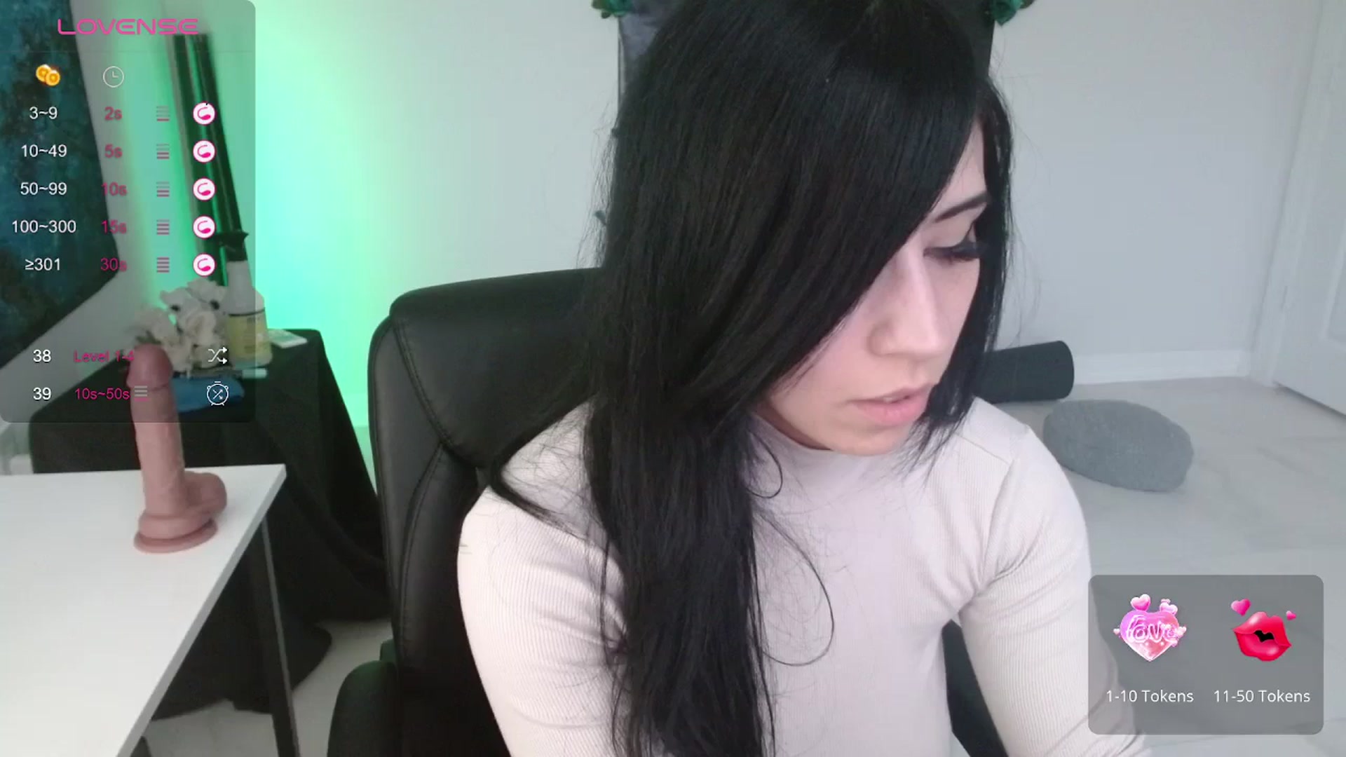 Gallery image thumbnail from Emoxbunny's myfreecams stream on, 01/15/2024, 18:08 image 18 of 20