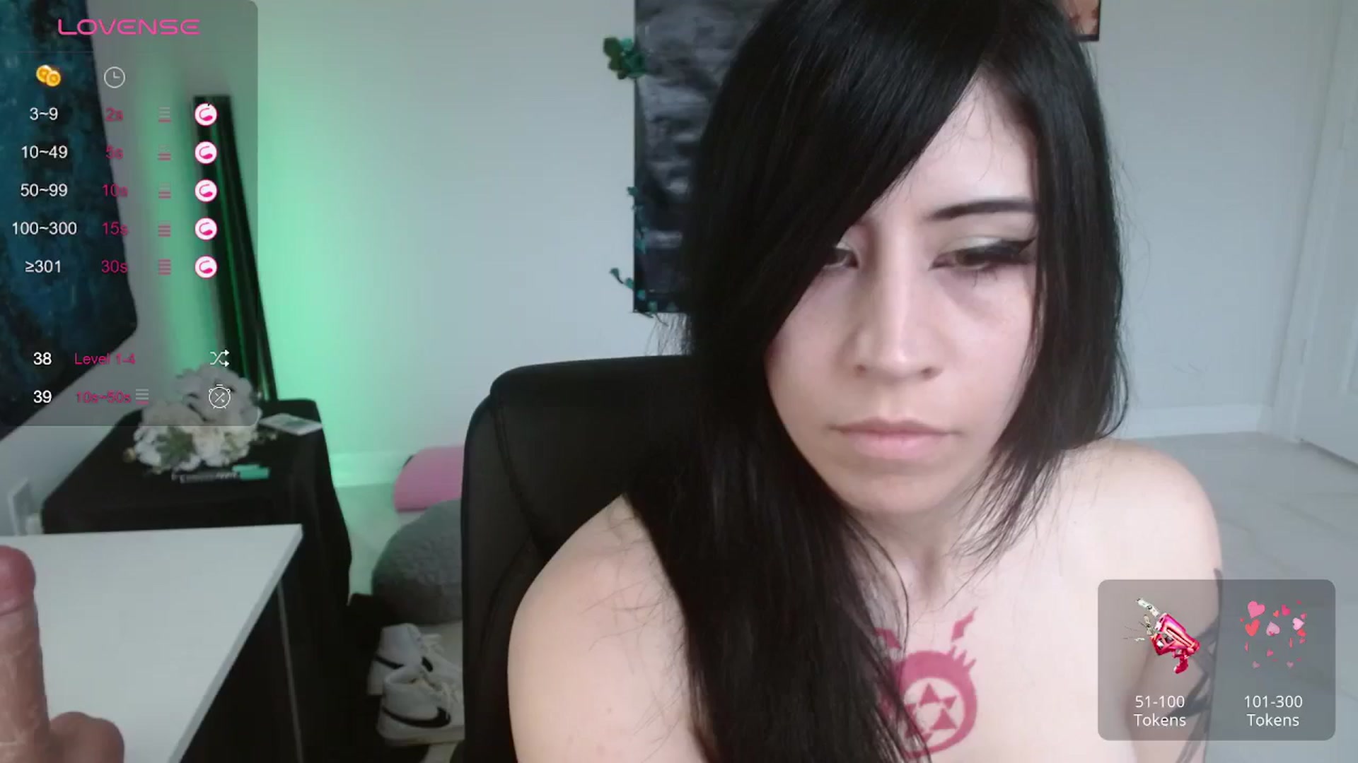 Gallery image thumbnail from Emoxbunny's myfreecams stream on, 01/18/2024, 18:34 image 2 of 20