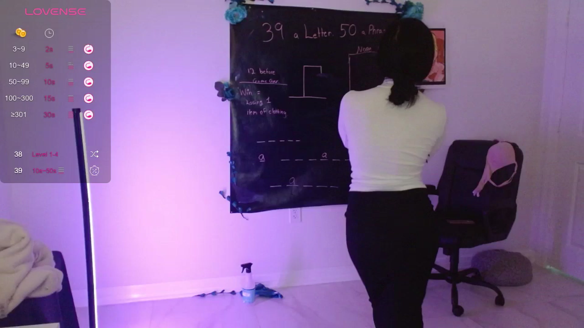 Gallery image thumbnail from Emoxbunny's myfreecams stream on, 01/23/2024, 21:43 image 5 of 20