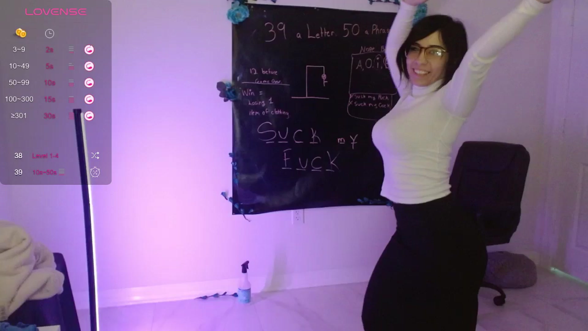 Gallery image thumbnail from Emoxbunny's myfreecams stream on, 01/23/2024, 21:43 image 4 of 20