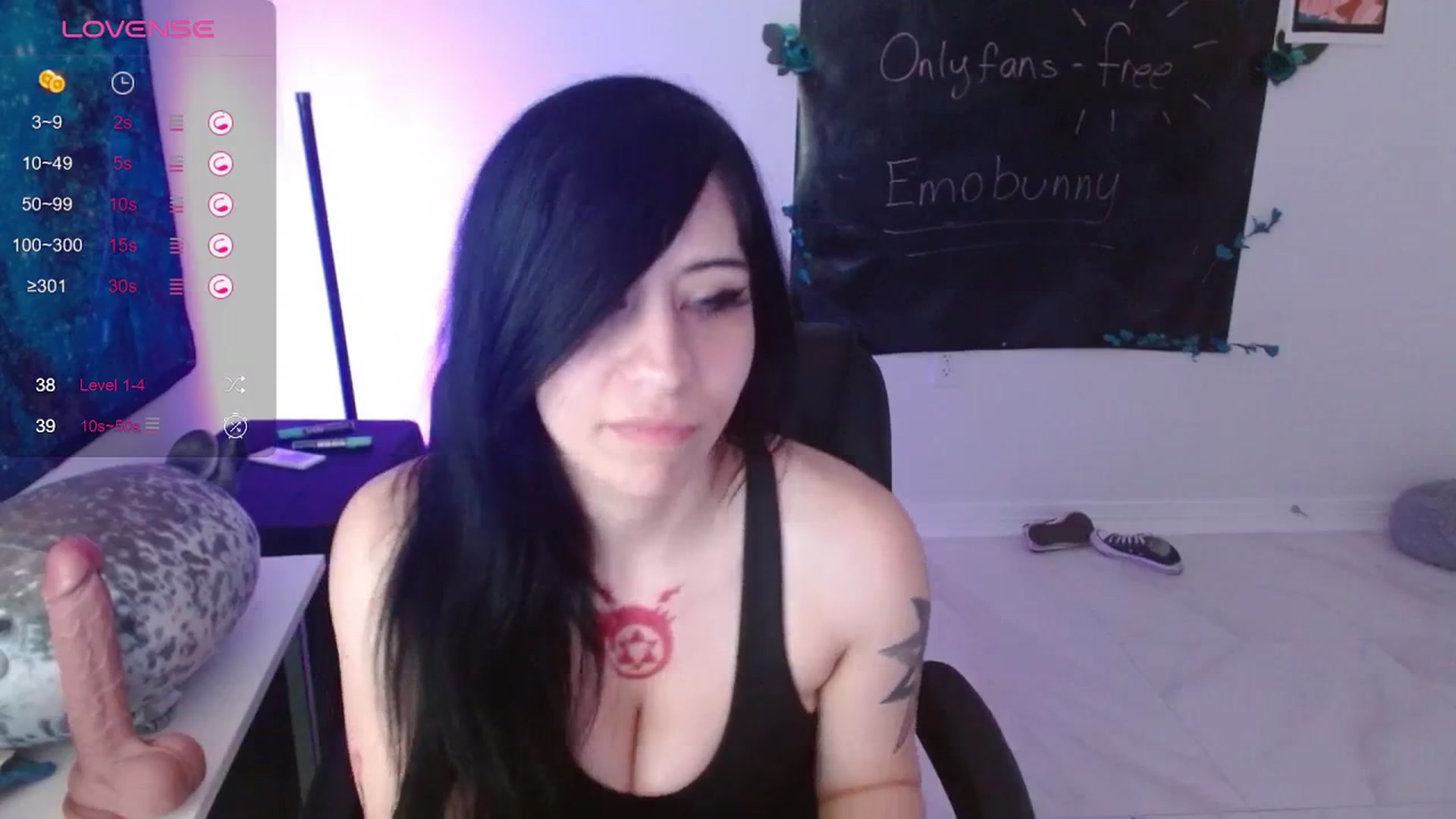 Gallery image thumbnail from Emoxbunny's myfreecams stream on, 01/24/2024, 19:49 image 13 of 20