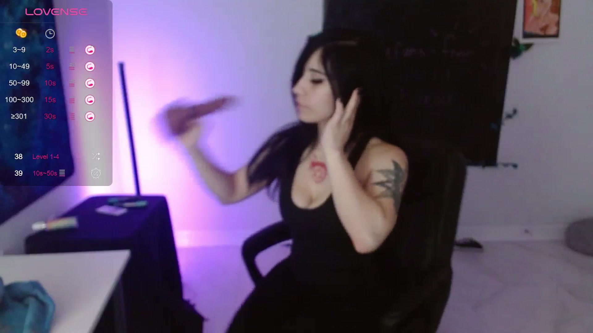 Gallery image thumbnail from Emoxbunny's myfreecams stream on, 01/24/2024, 19:49 image 5 of 20