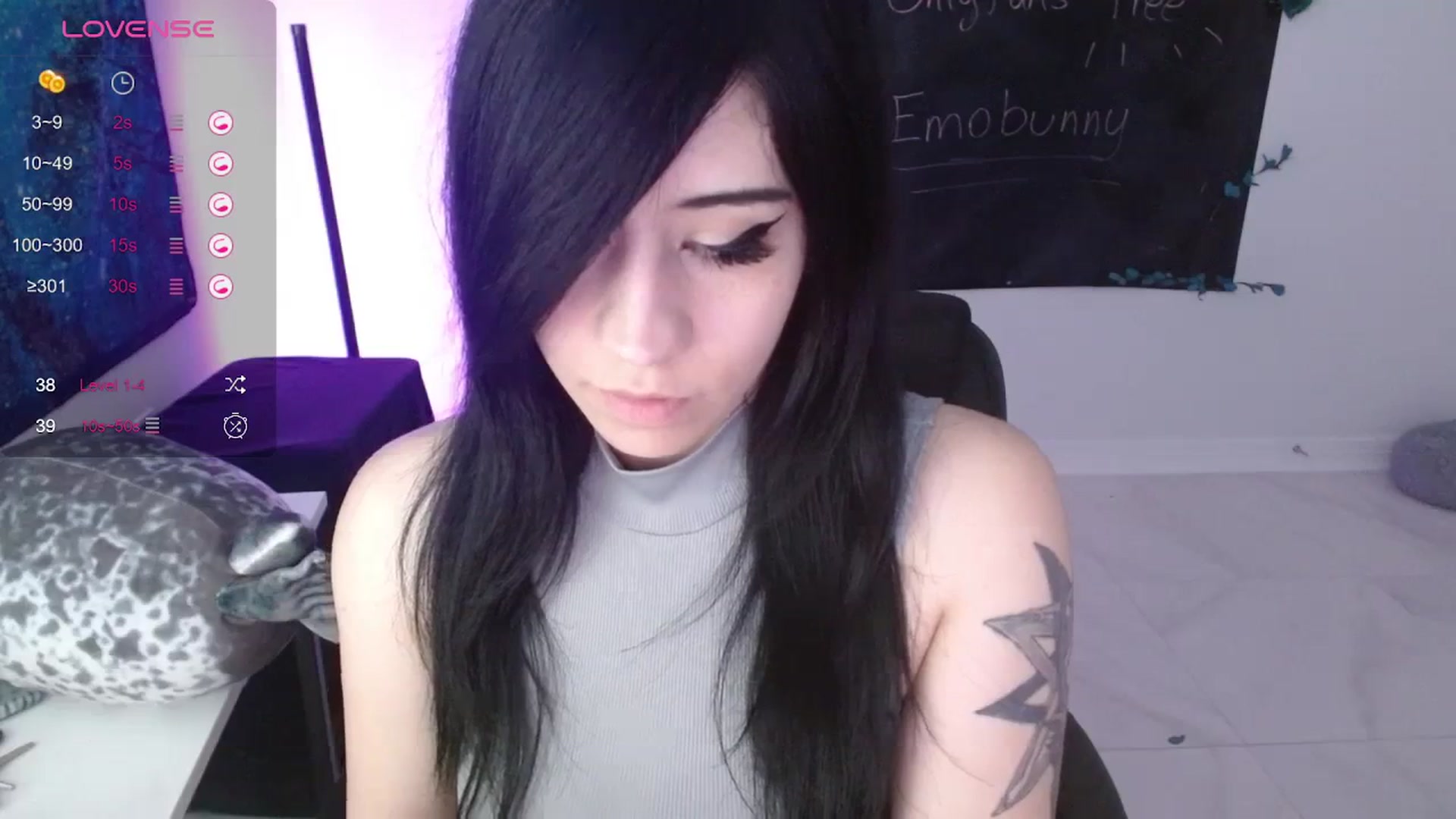Gallery image thumbnail from Emoxbunny's myfreecams stream on, 01/26/2024, 19:49 image 18 of 20