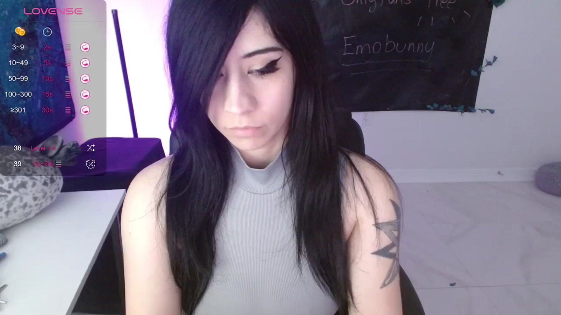 Gallery image thumbnail from Emoxbunny's myfreecams stream on, 01/26/2024, 19:49 image 9 of 20