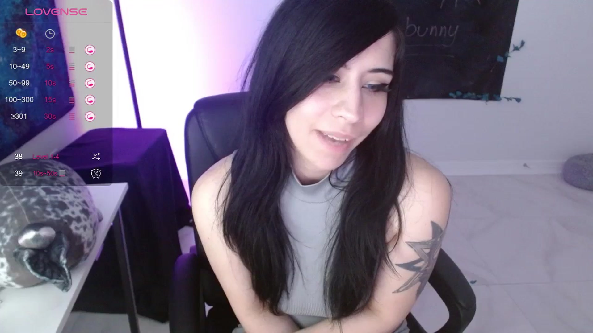 Gallery image thumbnail from Emoxbunny's myfreecams stream on, 01/26/2024, 20:10 image 18 of 20