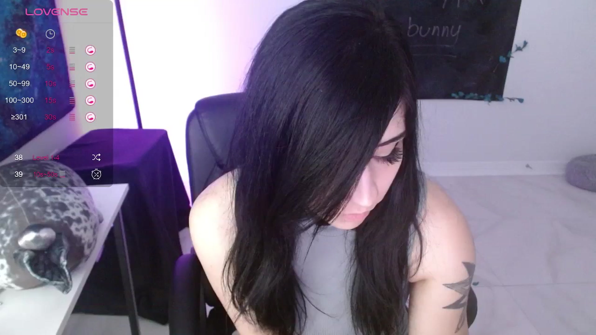 Gallery image thumbnail from Emoxbunny's myfreecams stream on, 01/26/2024, 20:10 image 19 of 20
