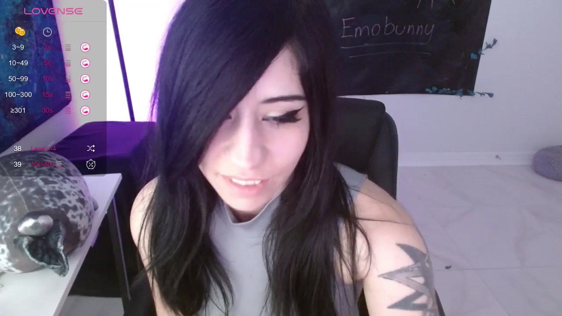 Gallery image thumbnail from Emoxbunny's myfreecams stream on, 01/26/2024, 20:10 image 2 of 20