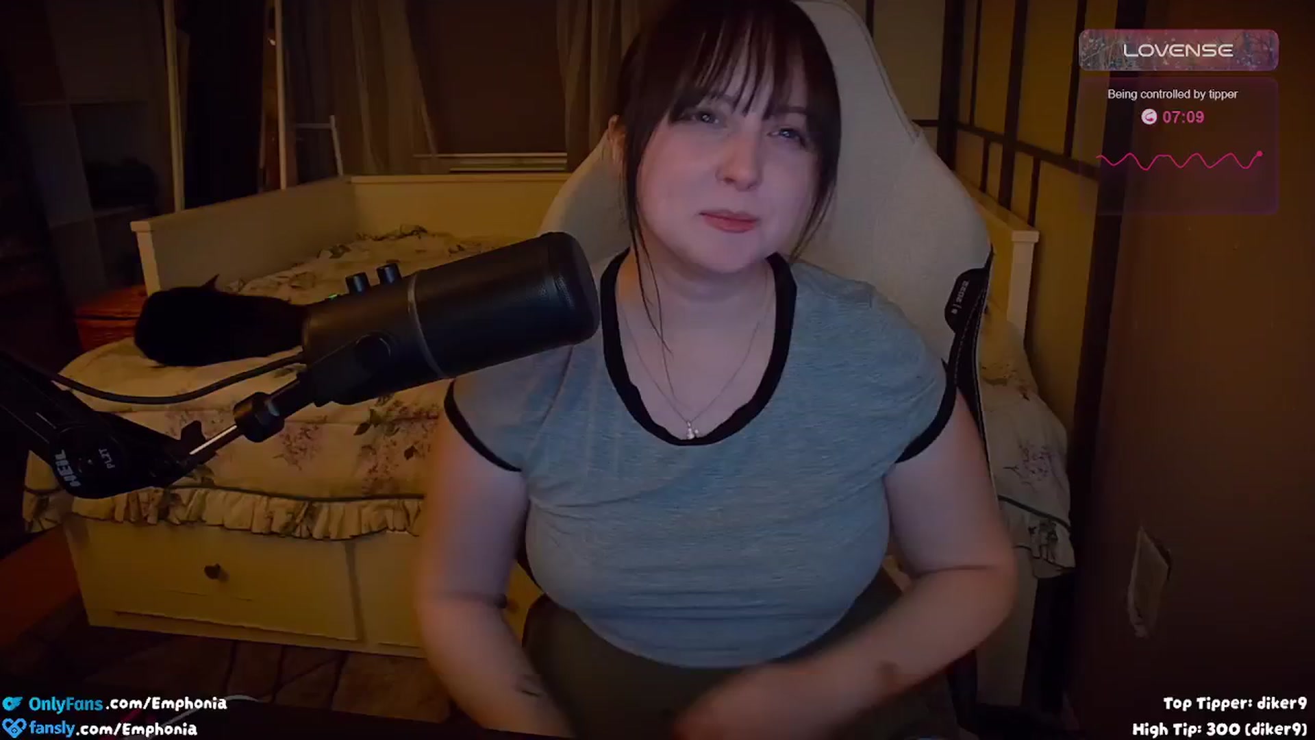 Gallery image thumbnail from Emphonia's myfreecams stream on, 08/11/2024, 06:04 image 13 of 20