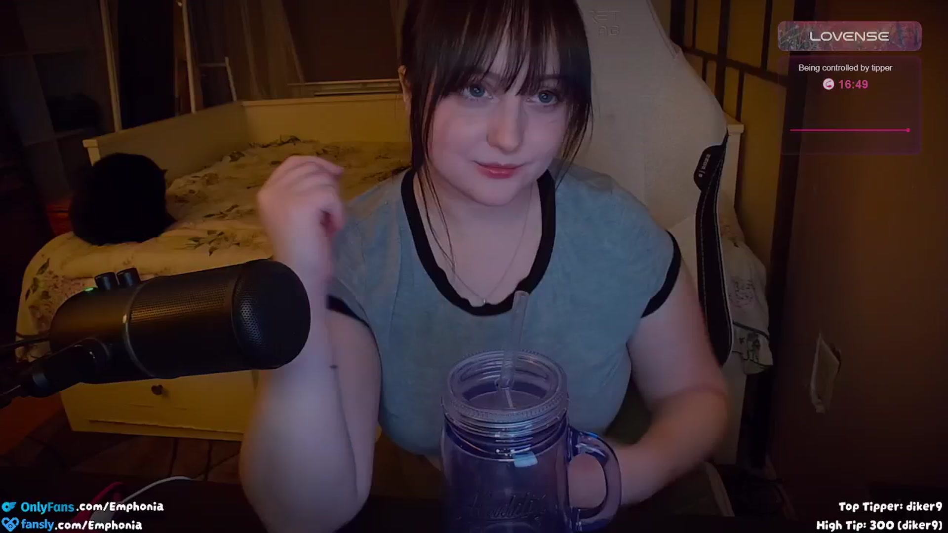 Gallery image thumbnail from Emphonia's myfreecams stream on, 08/11/2024, 06:04 image 17 of 20
