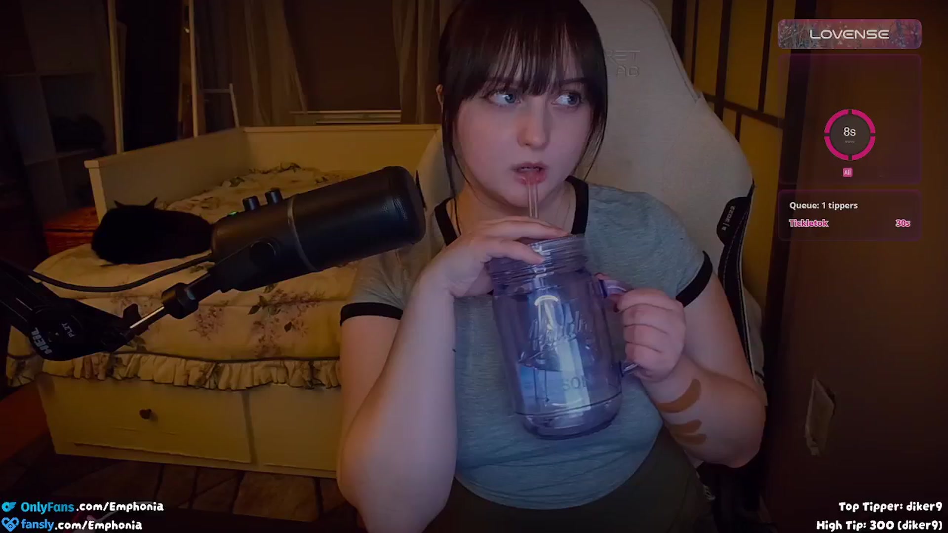 Gallery image thumbnail from Emphonia's myfreecams stream on, 08/11/2024, 06:04 image 1 of 20
