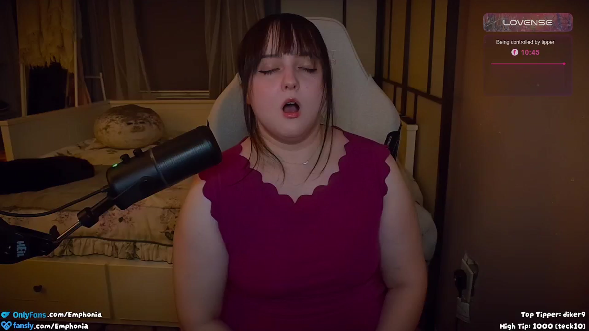 Gallery image thumbnail from Emphonia's myfreecams stream on, 08/17/2024, 03:25 image 2 of 20