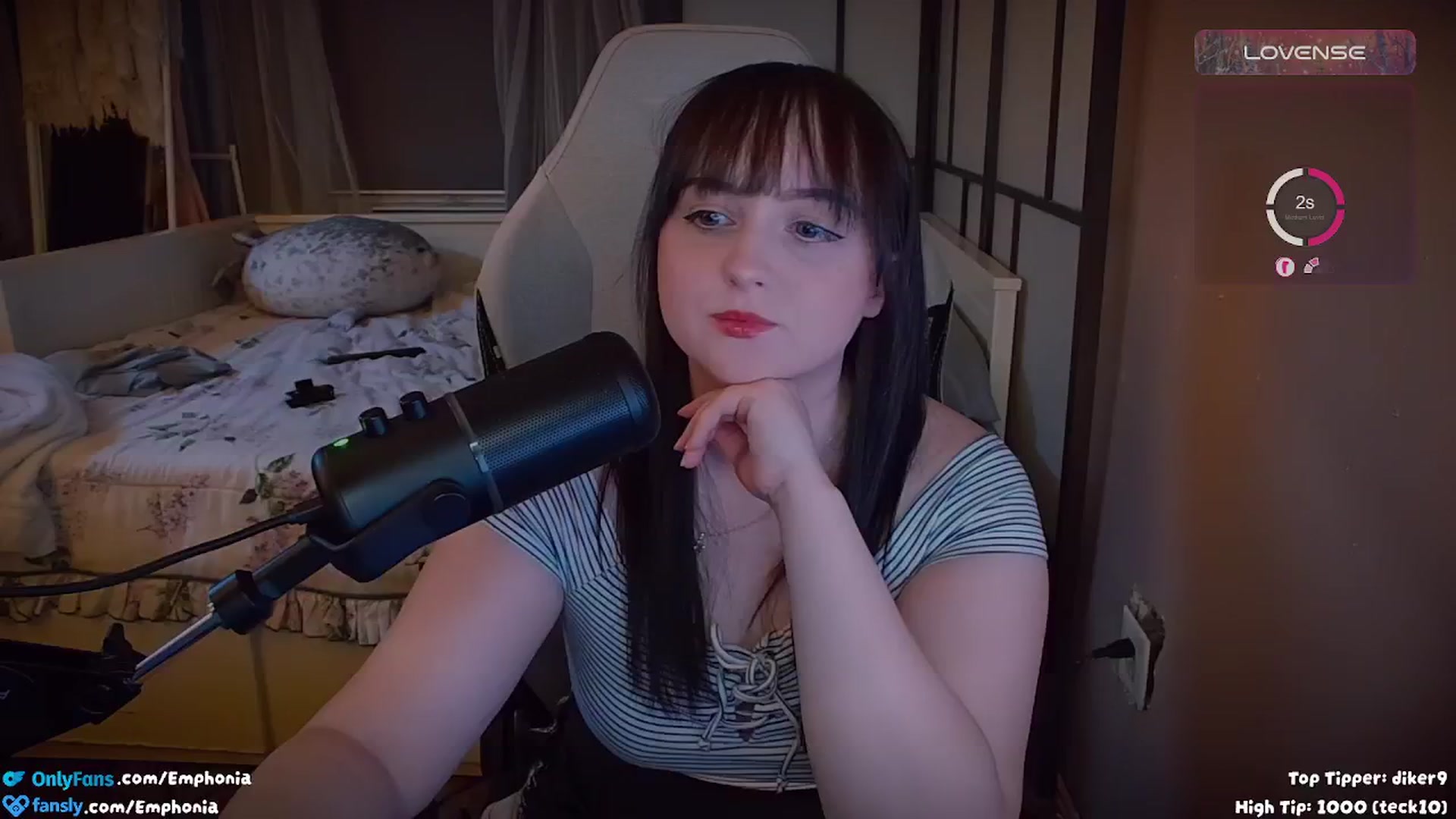 Gallery image thumbnail from Emphonia's myfreecams stream on, 08/18/2024, 04:06 image 1 of 20