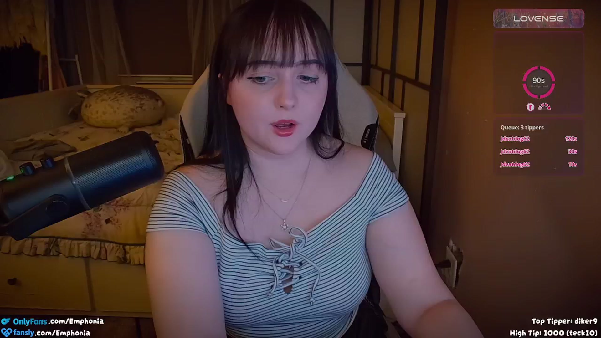 Gallery image thumbnail from Emphonia's myfreecams stream on, 08/18/2024, 04:06 image 5 of 20