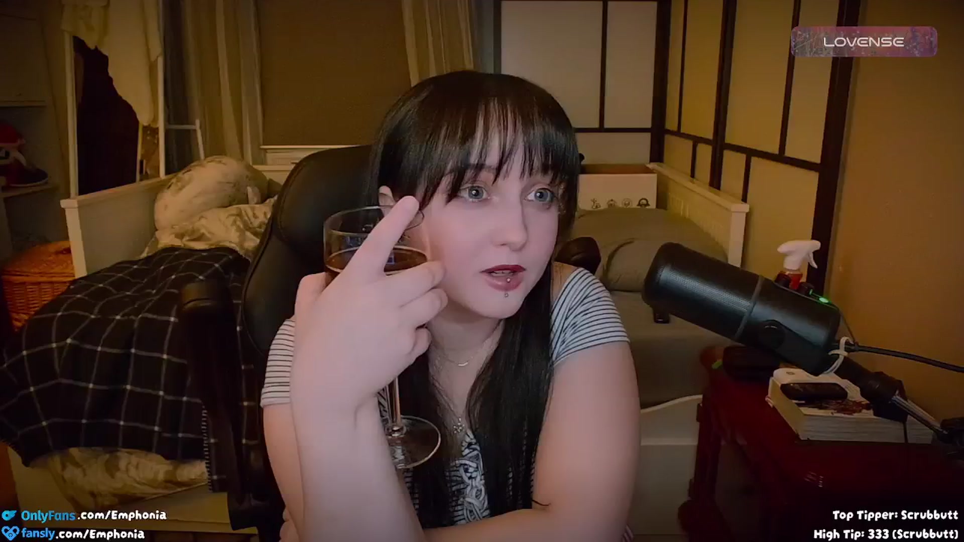 Gallery image thumbnail from Emphonia's myfreecams stream on, 09/08/2024, 04:58 image 2 of 20