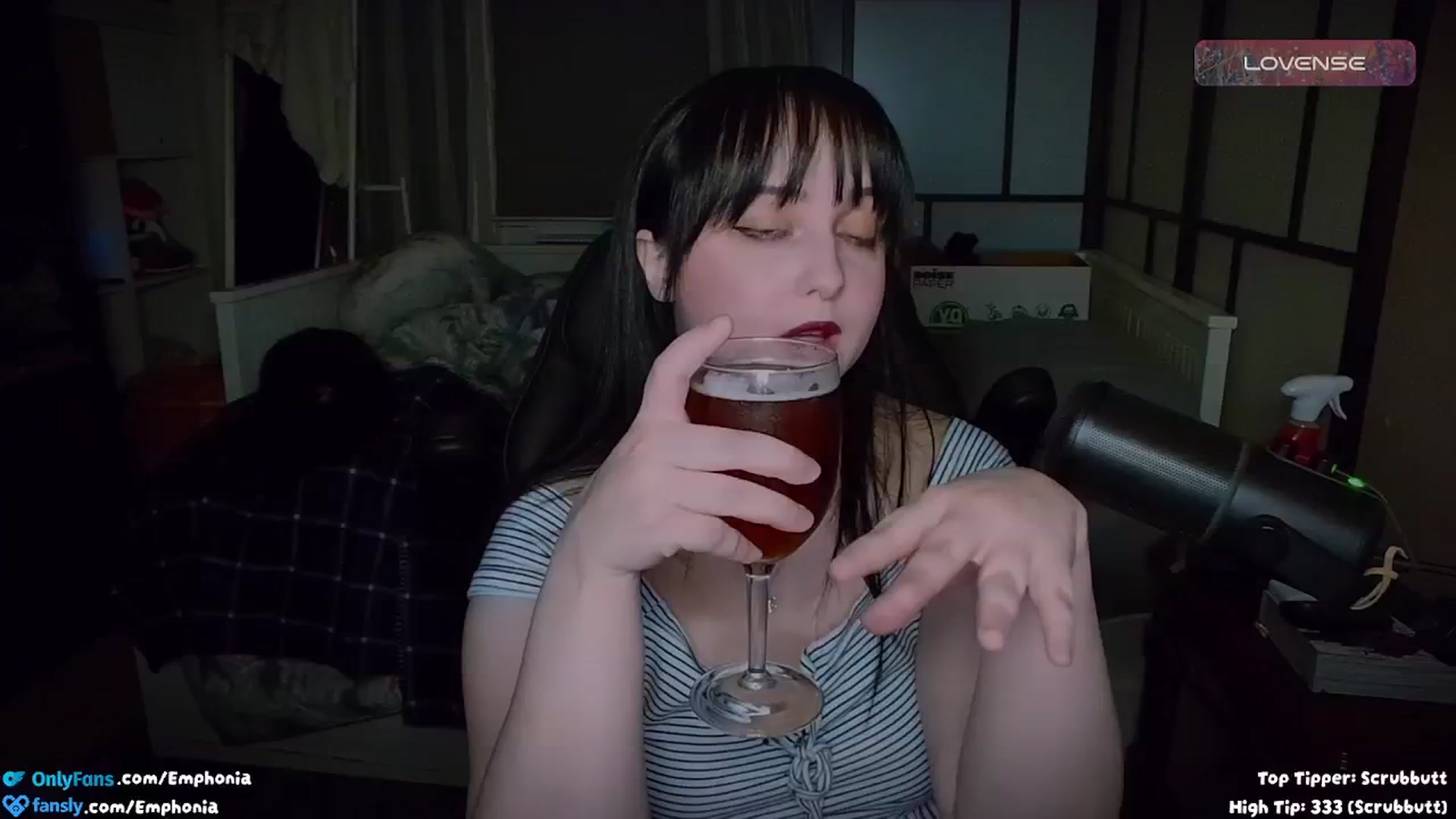 Gallery image thumbnail from Emphonia's myfreecams stream on, 09/08/2024, 04:58 image 11 of 20