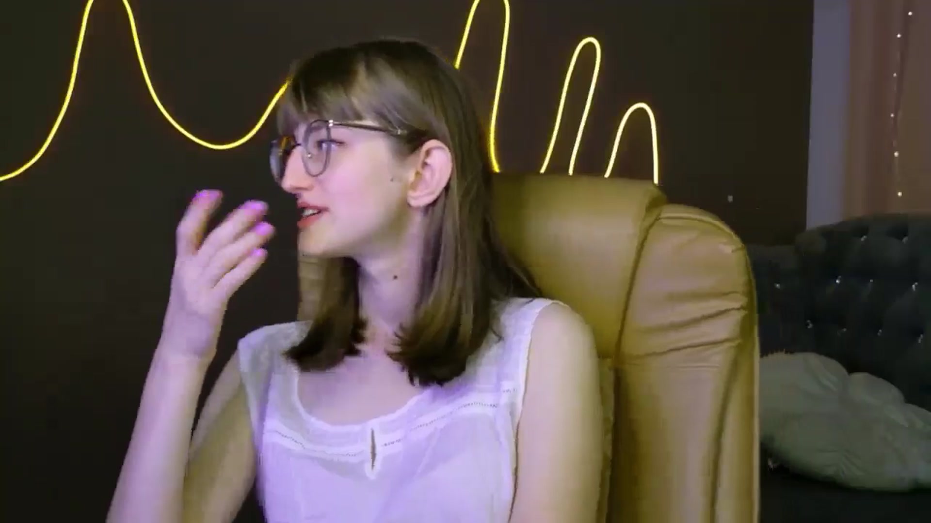 Gallery image thumbnail from EmyLure's myfreecams stream on, 09/07/2025, 15:52 image 13 of 20