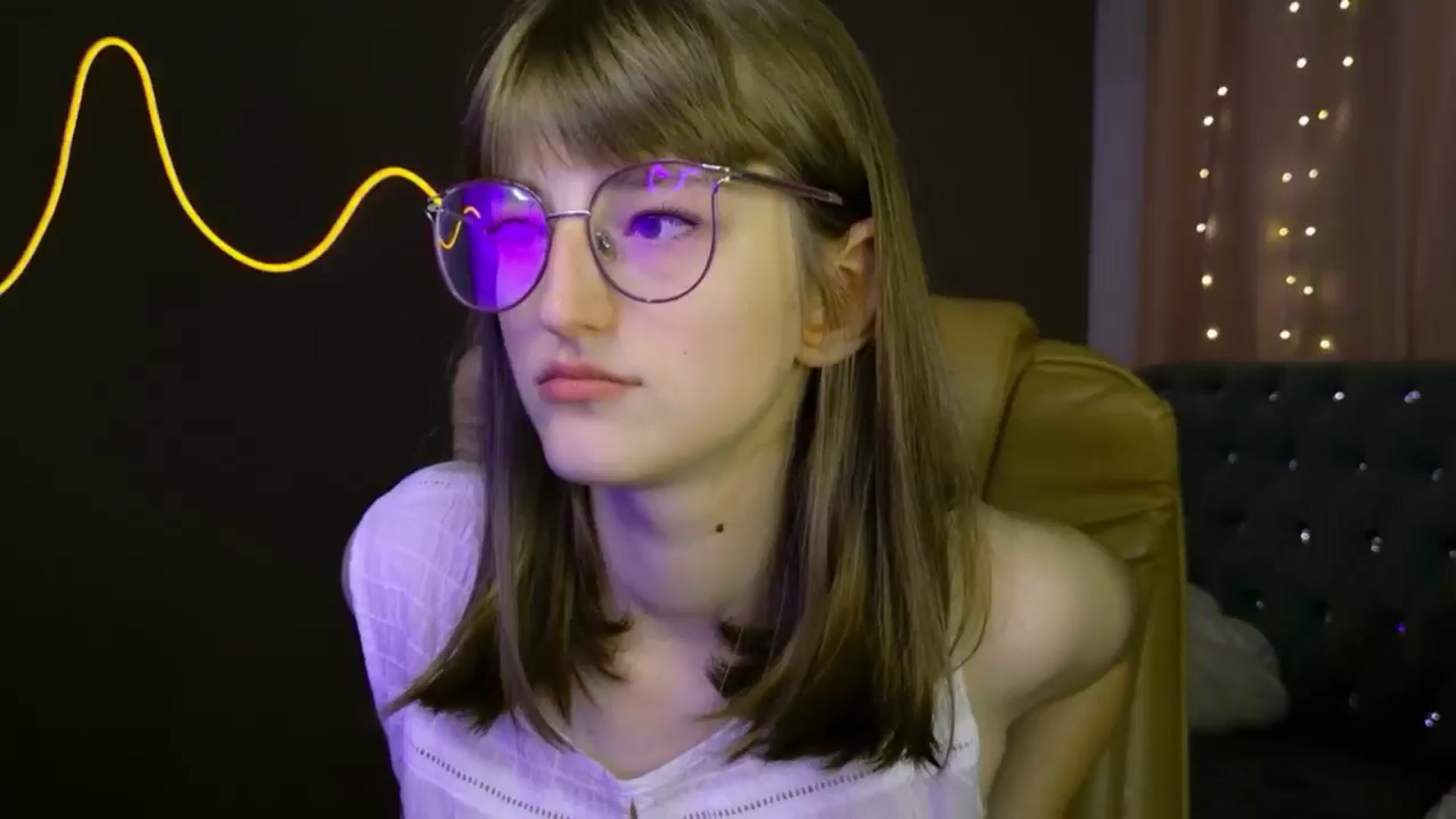 Gallery image thumbnail from EmyLure's myfreecams stream on, 09/07/2025, 18:01 image 1 of 20
