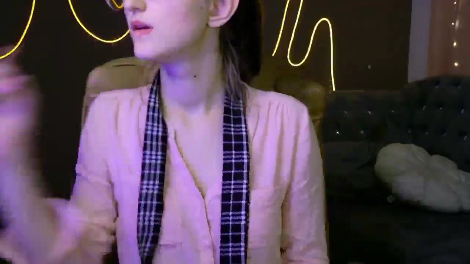 Gallery image thumbnail from EmyLure's myfreecams stream on, 09/07/2025, 19:51 image 19 of 20