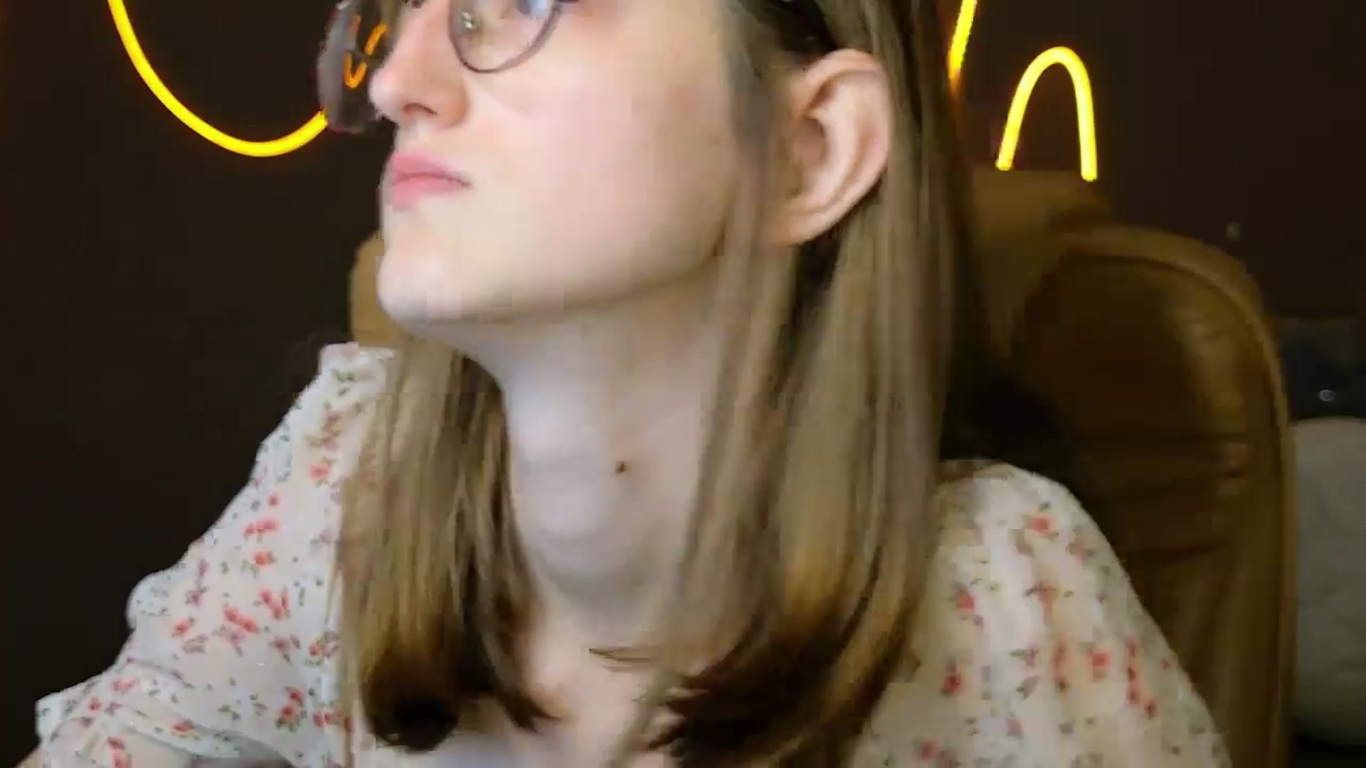 Gallery image thumbnail from EmyLure's myfreecams stream on, 09/13/2025, 17:56 image 5 of 20