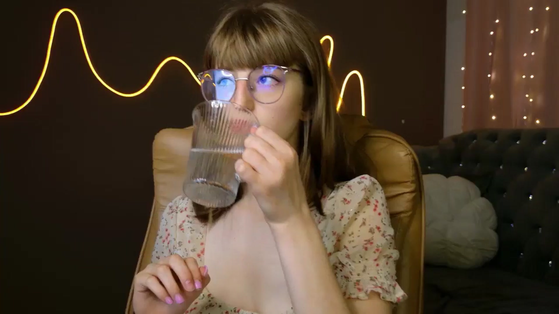 Gallery image thumbnail from EmyLure's myfreecams stream on, 09/13/2025, 17:56 image 20 of 20