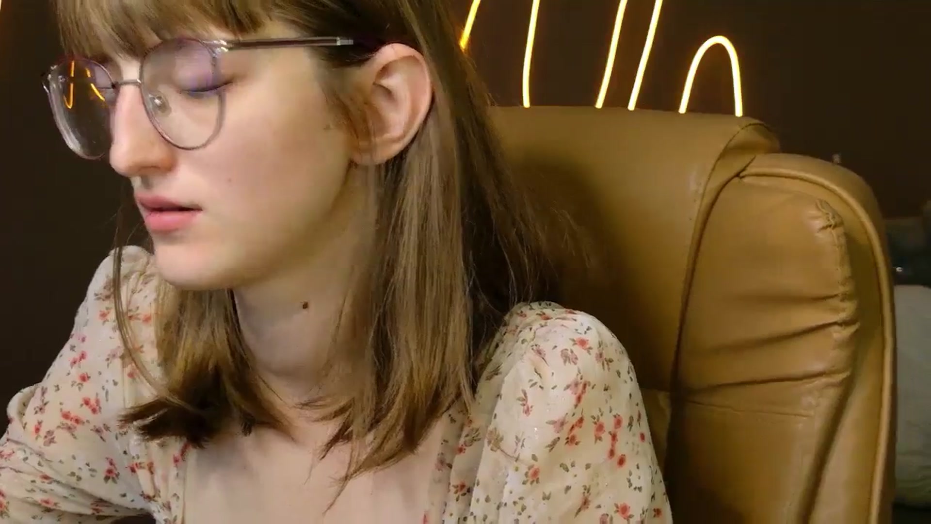 Gallery image thumbnail from EmyLure's myfreecams stream on, 09/13/2025, 17:56 image 7 of 20