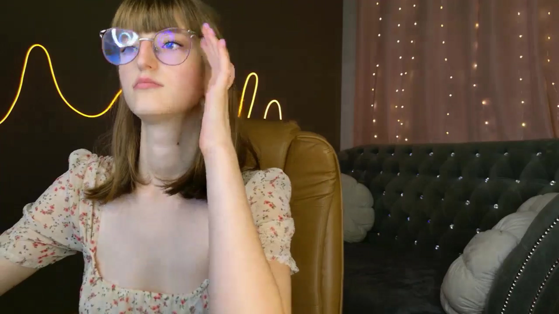 Gallery image thumbnail from EmyLure's myfreecams stream on, 09/14/2025, 18:15 image 6 of 20