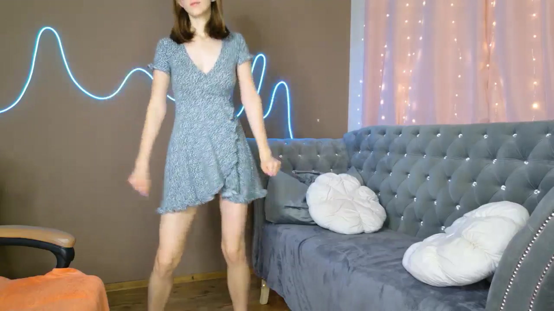 Gallery image thumbnail from EmyLure's myfreecams stream on, 09/21/2025, 17:27 image 17 of 20