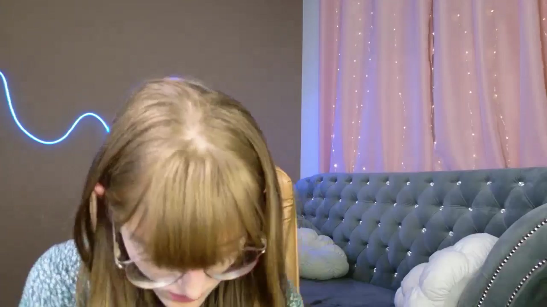 Gallery image thumbnail from EmyLure's myfreecams stream on, 10/05/2025, 16:05 image 6 of 20