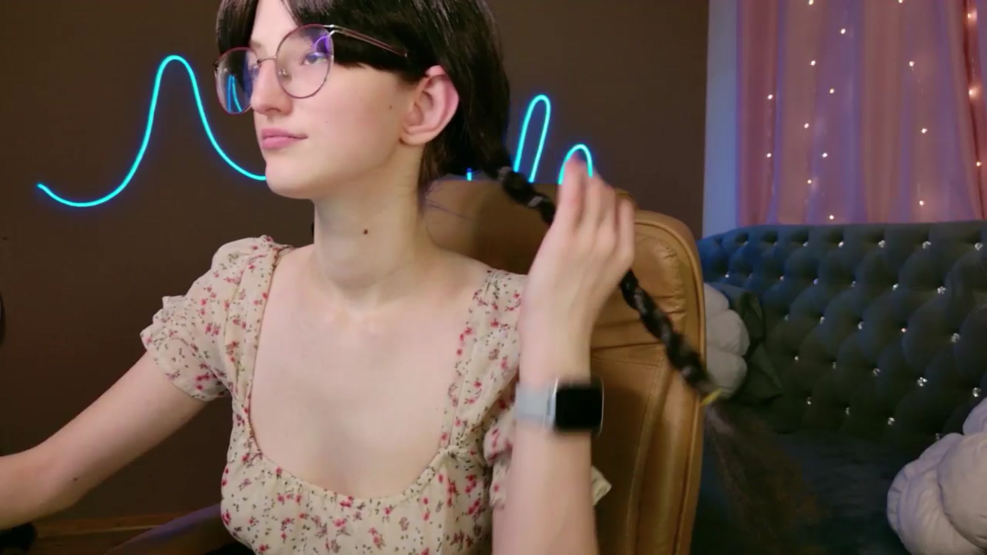 Gallery image thumbnail from EmyLure's myfreecams stream on, 10/25/2025, 18:17 image 3 of 20