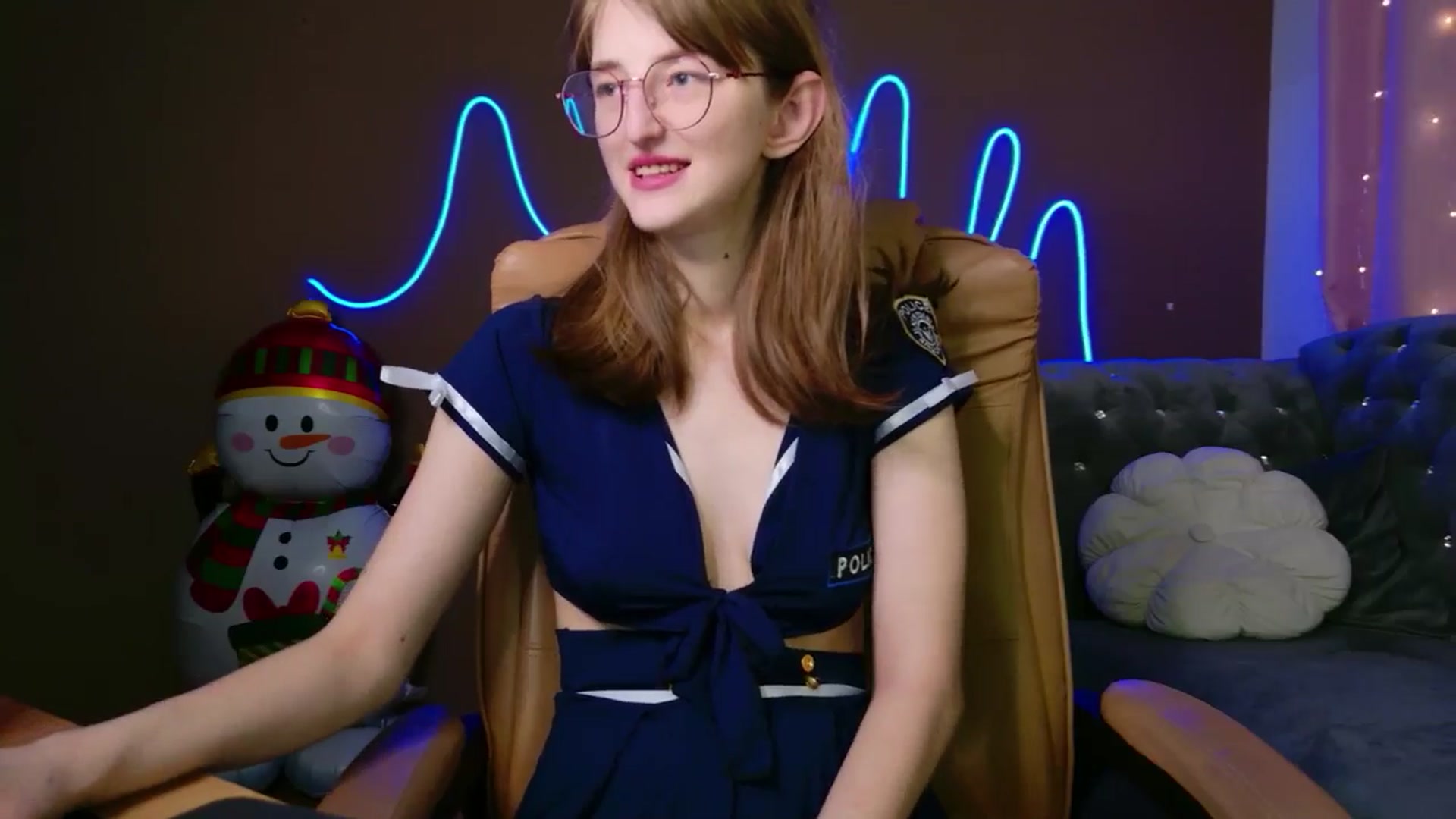 Gallery image thumbnail from EmyLure's myfreecams stream on, 12/29/2025, 11:06 image 3 of 20