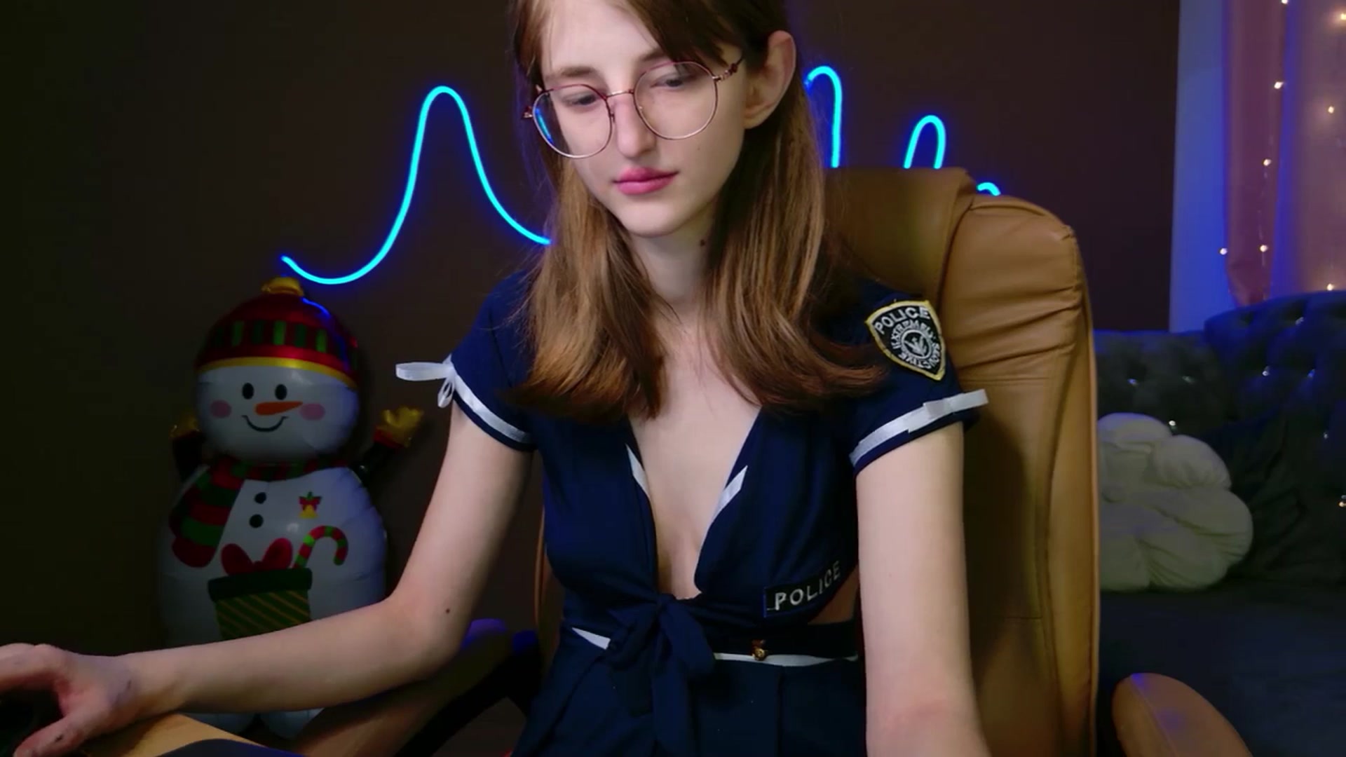 Gallery image thumbnail from EmyLure's myfreecams stream on, 12/29/2025, 11:06 image 6 of 20