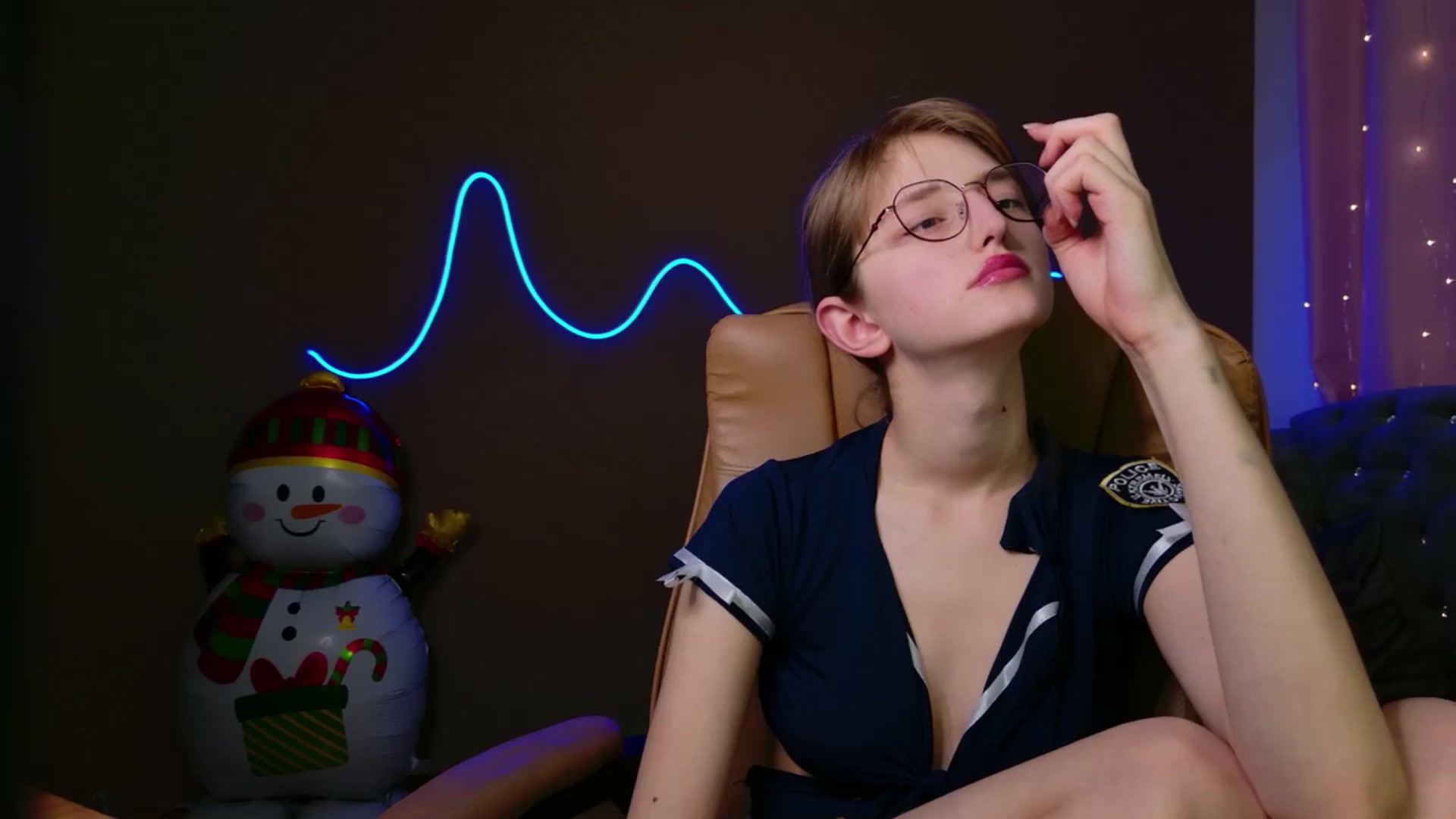 Gallery image thumbnail from EmyLure's myfreecams stream on, 12/29/2025, 13:48 image 6 of 20